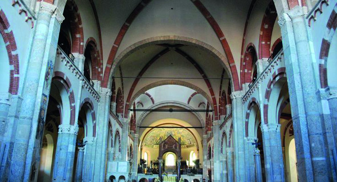 Il canto della Corale nella basilica di S. Ambrogio a Milano