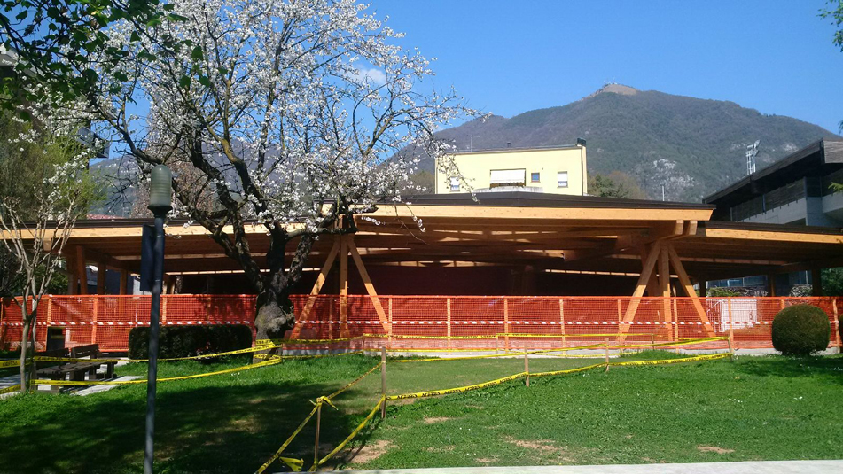 Realizzata la struttura in legno a copertura dell’area “Sport e Spettacoli” del Parco Alessandri