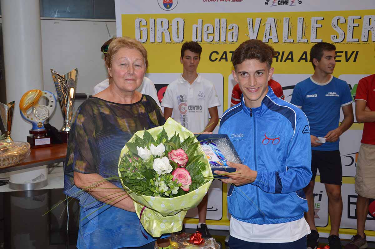 Davide Persico vince il Piccolo Giro della Val Seriana di Albino