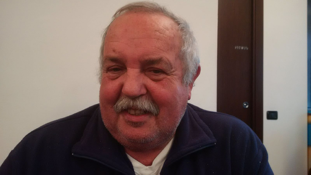 Tino Carrara, Volontario “internazionale”