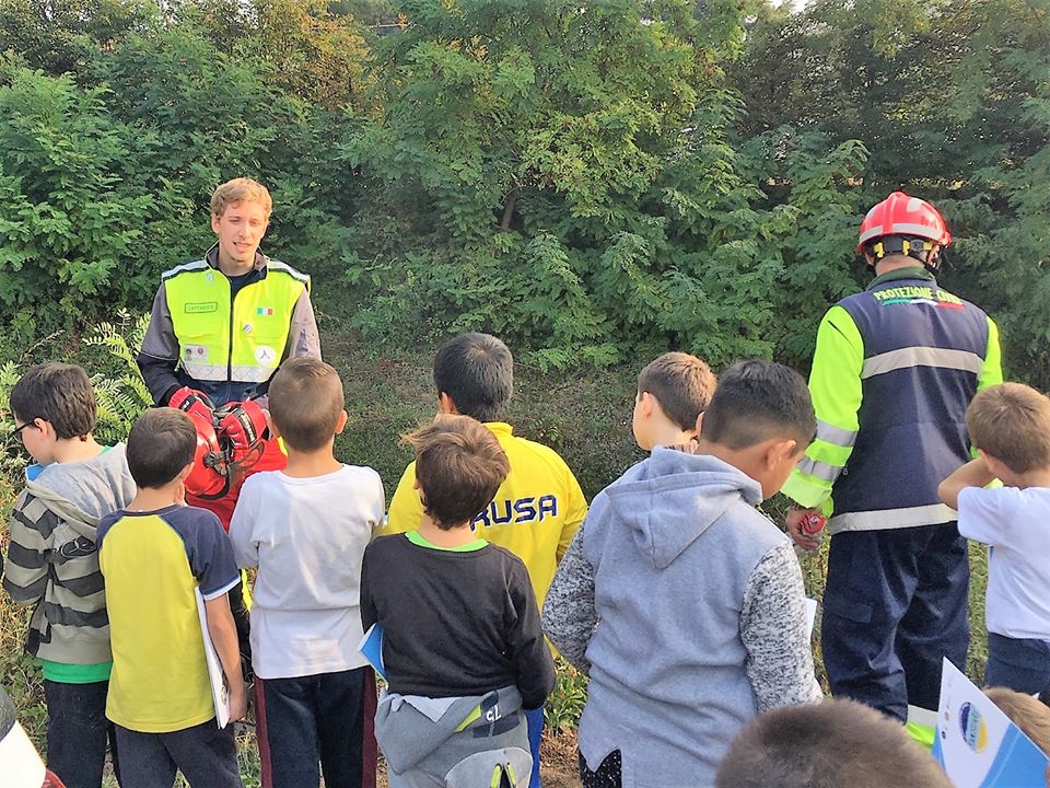 Studenti a lezione dalla Protezione Civile