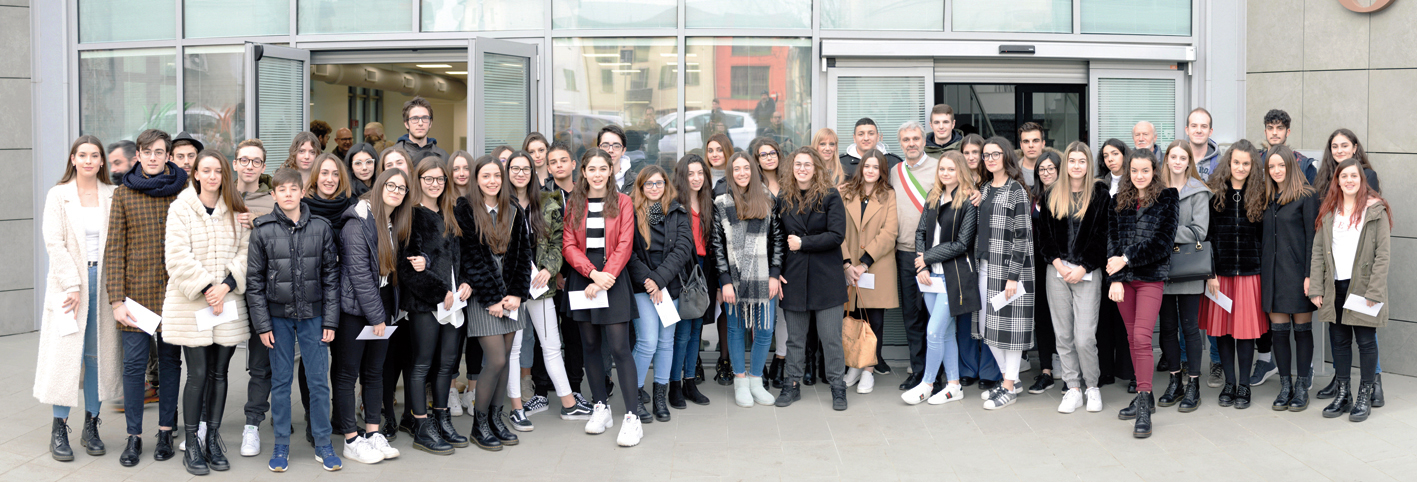 Borse di studio agli studenti meritevoli: 9.000 euro