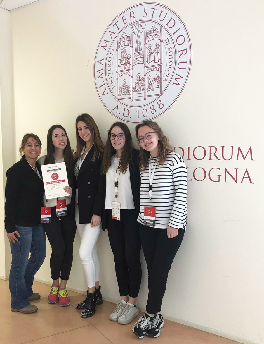 Le ragazze del Liceo Scientifico Lorenzo Federici premiate alle «Romanae Disputationes»