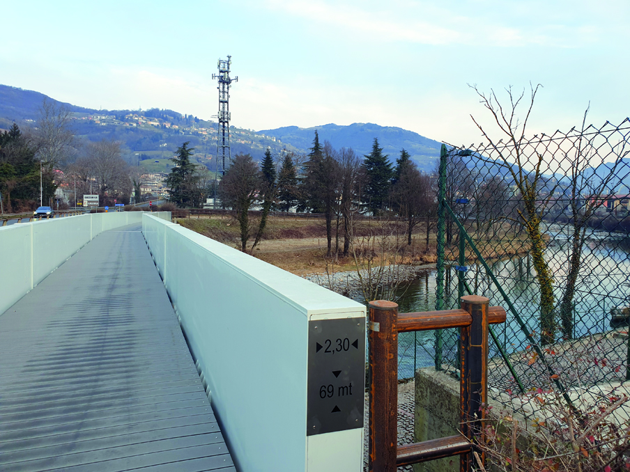 Finalmente aperto il ponte ciclopedonale fra Cene e Gazzaniga