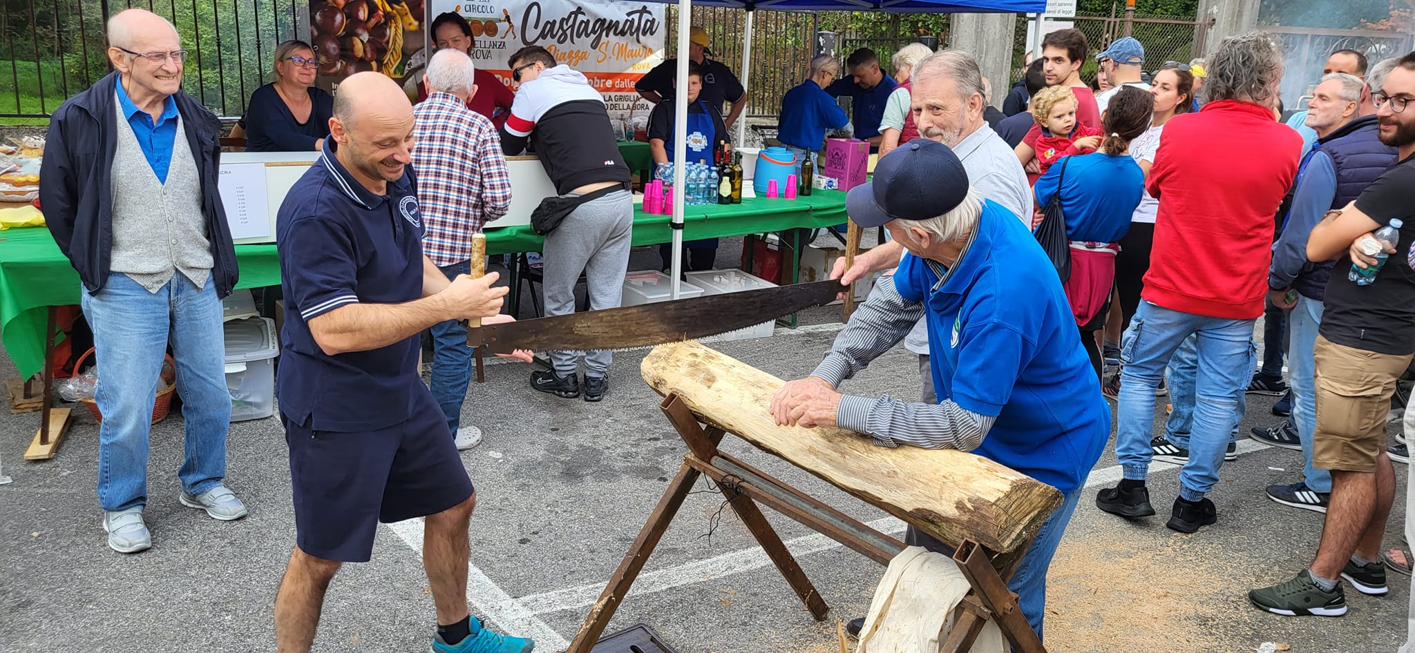 Festa di comunità con castagnata, gara di torte e taglio della bora