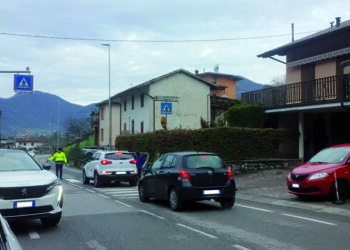 La “tempesta perfetta” al mattino, davanti alle scuole medie di Abbazia