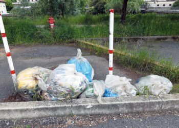 Mano pesante contro chi abbandona i rifiuti. Slogan: “Nulla cambia se non si cambia”